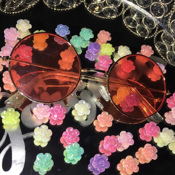 Red Round Sunglasses with Gold Frame - Picture 1 of 3